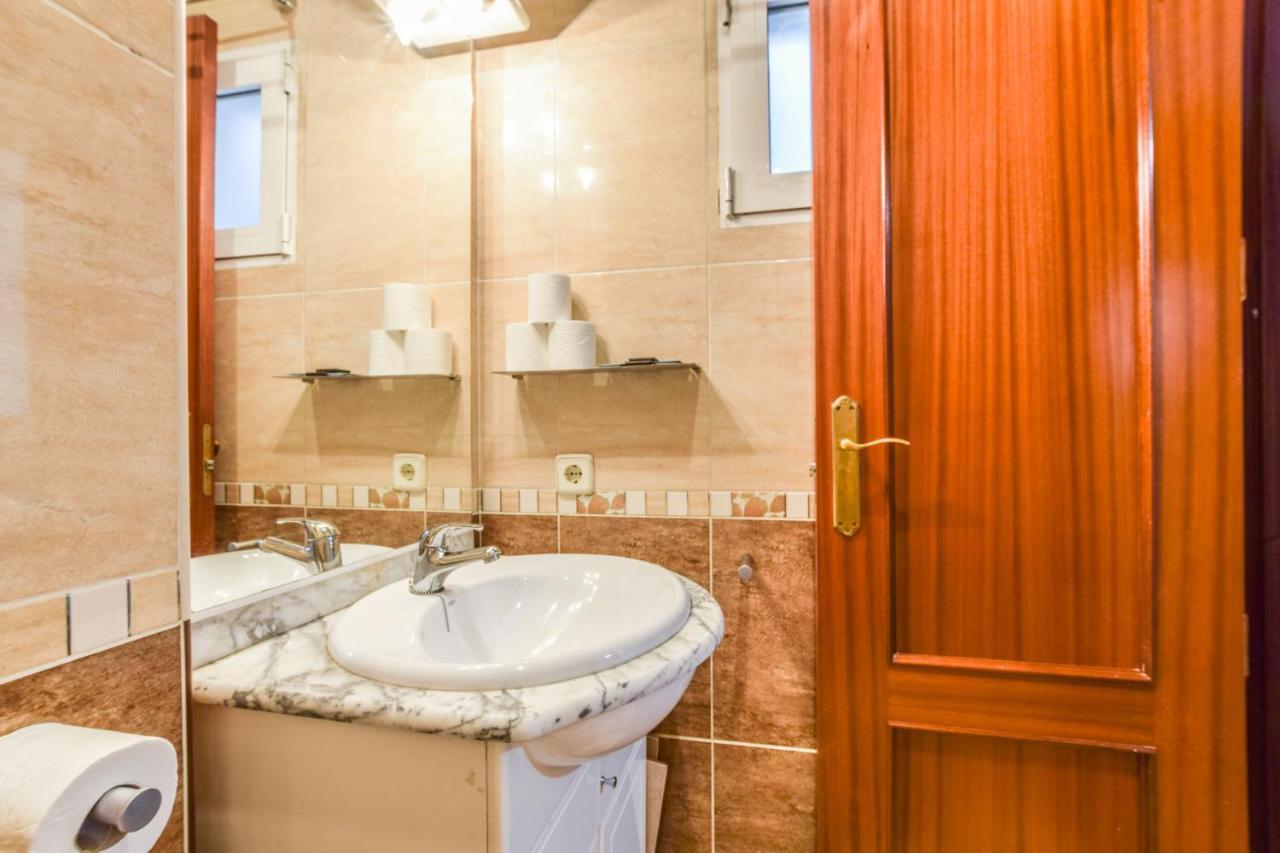 Ferienwohnung Apartamento Puente De Segovia Madrid Exterior foto